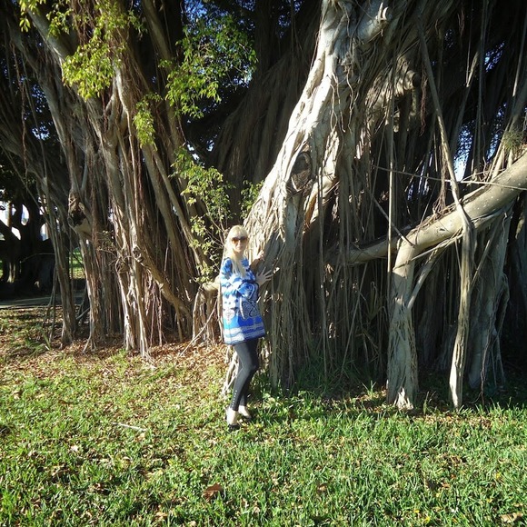 Meet your Posher, Julia - Picture 1 of 1